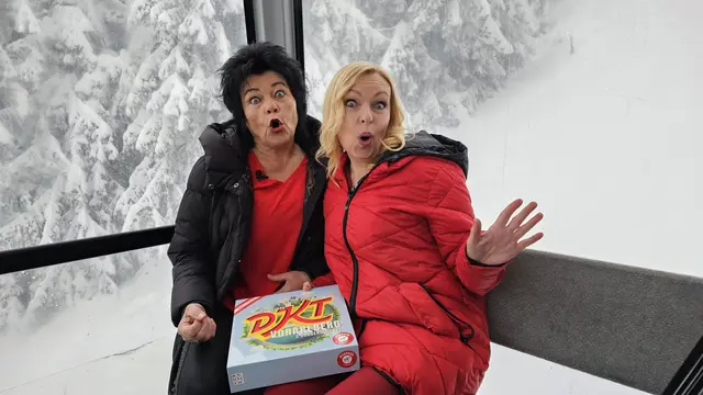 Foto: Die Kabarettistinnen Sabine Marte und Christine Nachbauer sind als das Kabarett-Duo "Feuerbienen" zu Gast in der Fernsehgondel am Muttersberg.