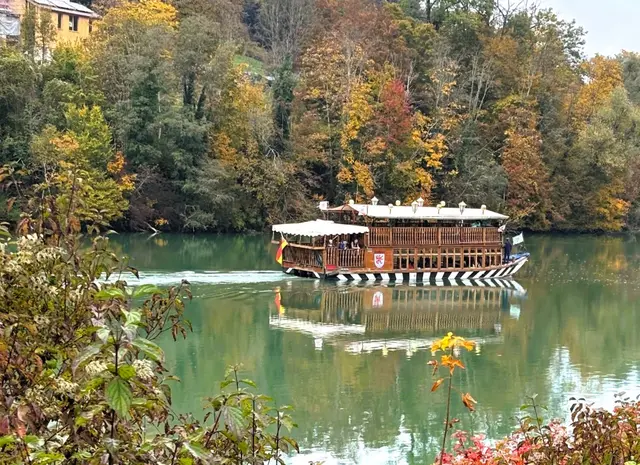 Die tolle Bayerische Prunkplätte die an der Innlände in Neuhaus anlegt. | Foto: Gruber