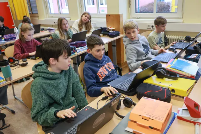 Die Plattform bietet Schulbücher und zertifizierte Lernapps auf Knopfdruck. | Foto: Land Salzburg/Franz Neumayr