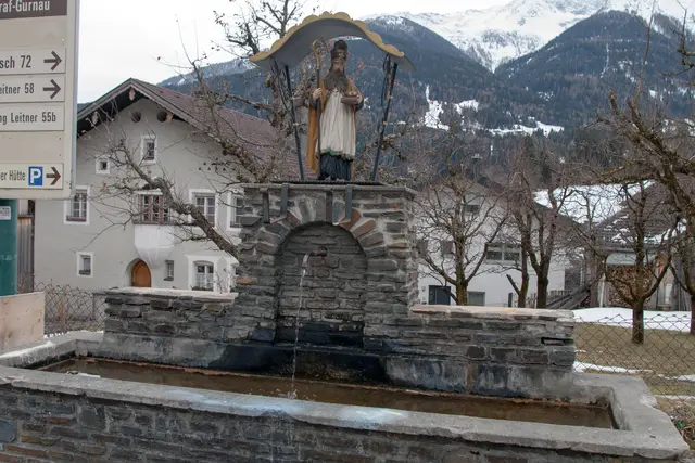 Grins: Dorfbrunnen neben HNr. 56 | Foto: © by Ing. Günter Kramarcsik