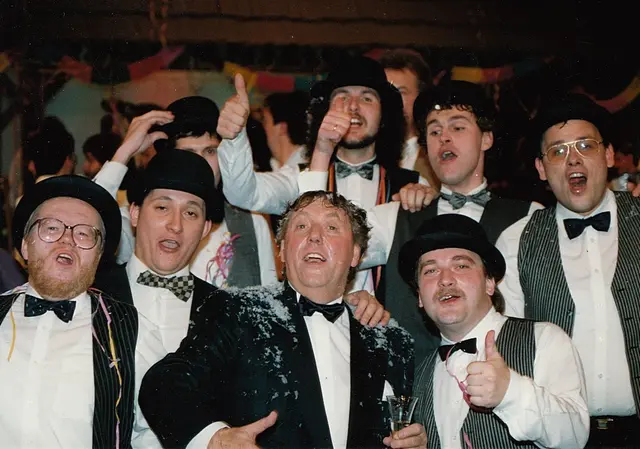 Silvester 1989 beim Musikantenstadl in Sölden mit Karl Moik – als einzige Band, die wirklich live spielte. | Foto: VOSD