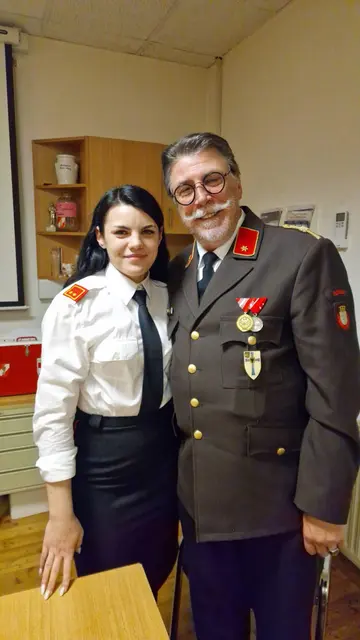 Alexandra Cichon (links) ist die neue Kommandantin in Regelsbrunn. | Foto: FF Regelsbrunn