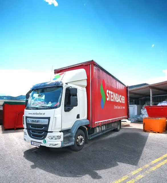 Seit 1. Jänner fahren die Steinbacher-Lkw auch alle 14 Recyclinghöfe im Bezirk an. | Foto: Steinbacher