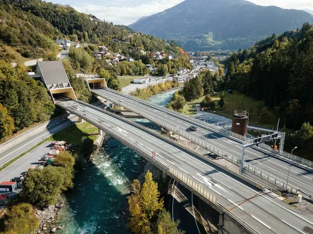 Auf der S 16 Arlbergschnellstraße – im Bild der Perjentunnel  – gab es 2020 einen deutlichen Rückgang beim Pkw- und Lkw-Verkehr. | Foto: ASFINAG