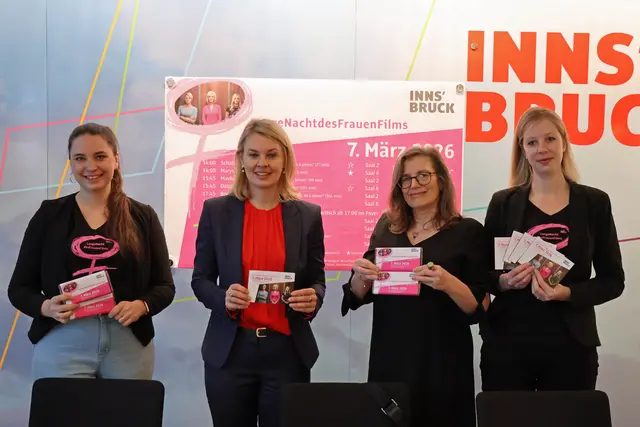 Am 7. März zeigt das Metropol-Kino, anlässlich des Weltfrauentages am 8. März, zehn Filme von und über starke Frauen (v.l.): Eva Körber-Pichler (Frauen, Gleichstellung und Queer), Vizebürgermeisterin Elisabeth Mayr, Patrizia Hueber (Metropol-Kino) und Isabella Mitter (Frauen, Gleichstellung und Queer) präsentierten das Programm. | Foto: © Stadt Innsbruck/M. Darmann