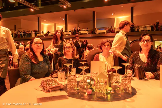 EV-Obfrau Sonja Cirko, Nicole K., EV-Schriftführerin Ivonne Schaffner und Freundin (vlnr). | Foto: cine-motion.at / R. Ivanek