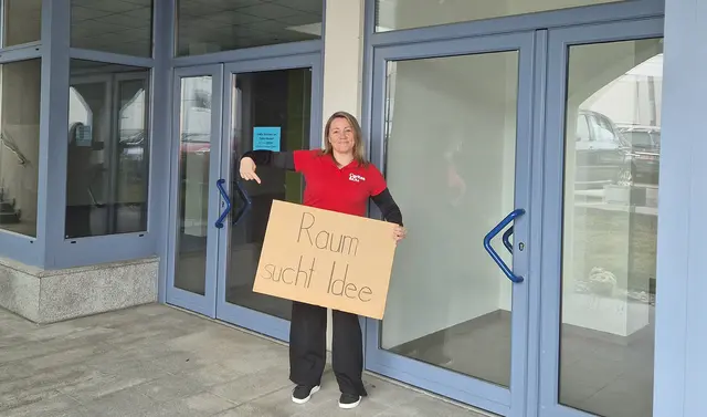Caritas-Mitarbeiterin Katrin Mandl lädt zum offenen Ideenaustausch. | Foto: Caritas