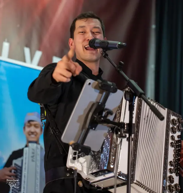 Willly Pichay dort, wo er hingehört: auf der Bühne. | Foto: Diesersturmi on Tour