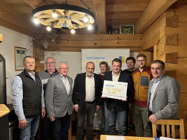 Gemeindeparteitag der Volkspartei in St. Anton an der Jeßnitz: Reinhard Schagerl, Alois Schwaiger, Franz Stöckel, Manfred Zellhofer, Monika Karner, Reinhard Wurzenberger, Alfred Fallmann, Mathias Aigelsreiter und Anton Erber | Foto: Andreas Pechgraber/ÖVP Bezirk Scheibbs