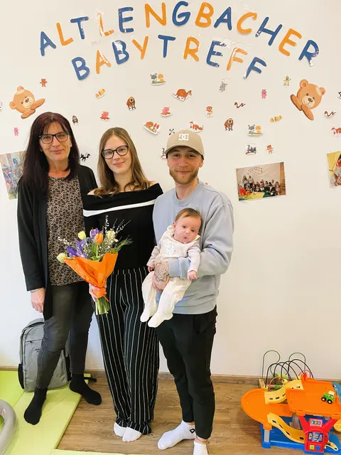Alexandra Hortova und Benjamin Reschreiter freuen sich über die Geburt von Tochter Anika.  | Foto: Marktgemeinde Altlengbach