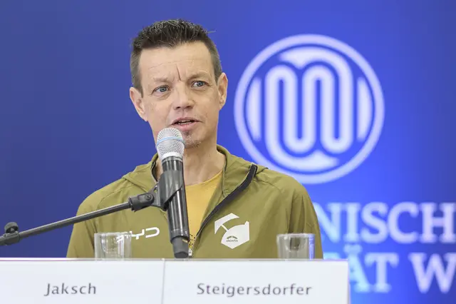Helmut Steigersdorfer bei der Pressekonferenz | Foto: Medizinische Universität Wien/APA-Fotoservice/Martin Hörmandinger