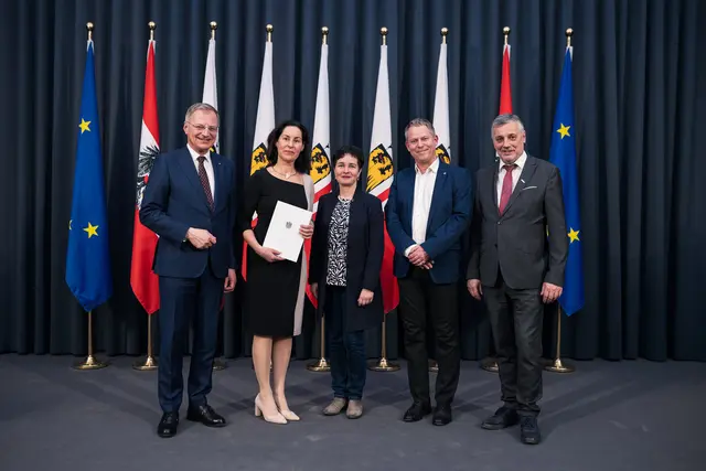 Berufstitel "Schulrätin" für Edith Grüner von der Volksschule Kirchdorf an der Krems. | Foto: Land Oberösterreich