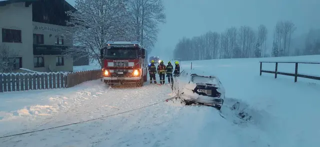Beim ersten Einsatz zwischen Kernhof und Gscheid war die FF Kernhof mit 3 Fahrzeugen und 9 Mann im Einsatz. | Foto: FF St.Aegyd