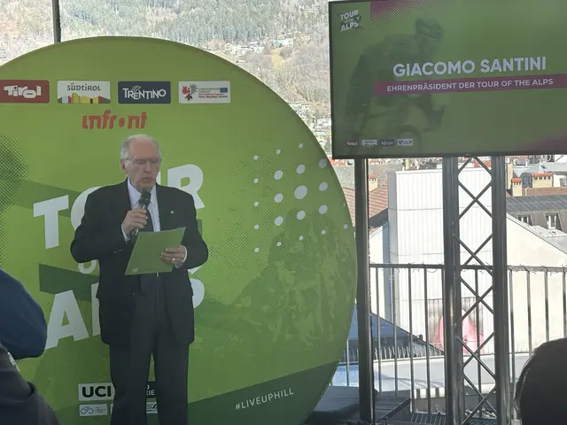 Viel Applaus gab es für Giacomo Santini (Ehrenpräsident Tour of the Alps) | Foto: MeinBezirk