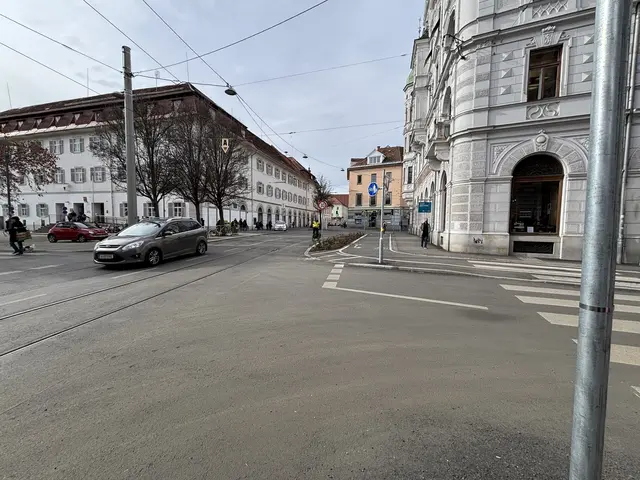 In der Praxis werden die Radwege regelmäßig umfahren.  | Foto: MeinBezirk/Markus Kropac