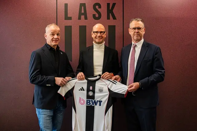 Im Rahmen der Veranstaltung erörterten Siegmund Gruber (LASK-Geschäftsführer), Stefan Sandberger (OÖFV-Präsident) und Wolfgang Mitterdorfer (Vorstandsmitglied der voestalpine Steel Division) den strategischen Stellenwert der Akademie für den regionalen Fußball.  | Foto: LASK