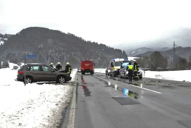 Beim Eintreffen der FF Türnitz waren die beteiligten Personen bereits medizinisch vom Rettungsdienst versorgt. | Foto: SB Heinz Falkensteiner (Doku Türnitz), FF Türnitz