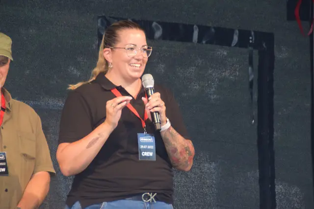 Hennschui-Obfrau Julia Bücsek und ihr Team haben für heuer wieder ein tolles Bühnenprogramm zusammengestellt.  | Foto: Elisabeth Kloiber
