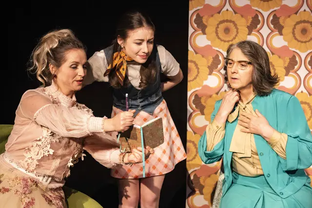 Eine überaus gelungene Premiere mit dem Theaterklassiker "Pension Schöller" feierte die MimusBühne Waldhausen am Samstag, 28. Februar, im voll besetzten Saal im Gasthaus Hader.  | Foto: Robert Zinterhof