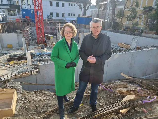 NÖAAB-Landesobfrau Christiane Teschl-Hofmeister und Obmann der NÖ Bau- und Siedlungsgenossenschaft Martin Schuster | Foto: NÖAAB