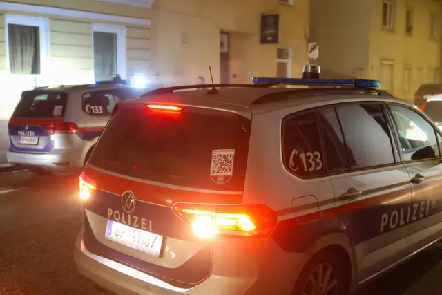 In der Nacht auf Freitag, 27. Februar, wurden die Auslagenscheiben des Eisenwaren-Geschäfts Schildmair in der Welser Neustadt eingeschlagen. | Foto: laumat.at