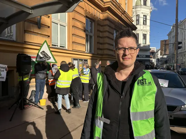 Projektleiterin Heidi Lacroix spricht dem Hernals und Penzing, sowie allen freiwilligen Helferinnen und Helfern ihren Dank aus.  | Foto: Lukas Ipirotis/MeinBezirk