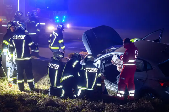 Die Unfallstelle war bis 22 Uhr komplett gesperrt. | Foto: Team Fotokerschi/Kerschbaummayr