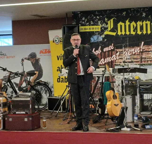 Landtagsabgeordneter Klaus Mühlbacher begrüßte die Gäste. | Foto: Breitenberger