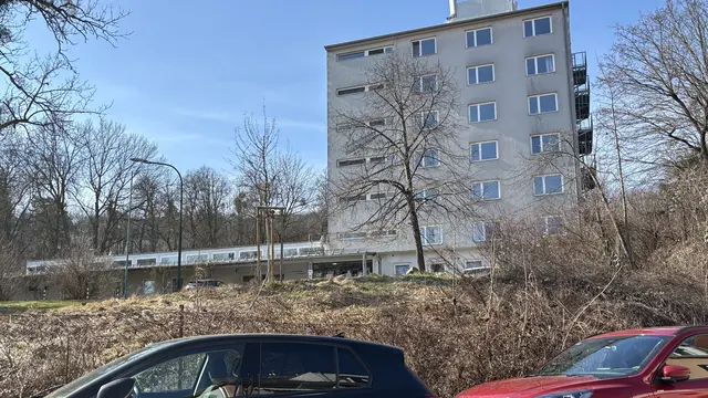 Das Ankunftszentrum Schlossberg soll ein Gemeindebau werden. | Foto: Andreas Pölzl/MeinBezirk