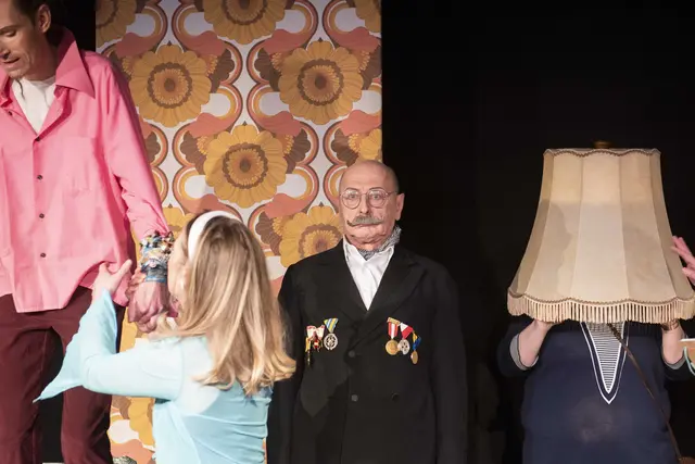 Eine überaus gelungene Premiere mit dem Theaterklassiker "Pension Schöller" feierte die MimusBühne Waldhausen am Samstag, 28. Februar, im voll besetzten Saal im Gasthaus Hader.  | Foto: Robert Zinterhof