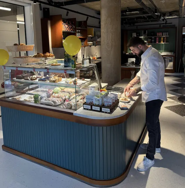 Am Donnerstag 5. März eröffnet das neue Cafe am Anton-Kuh-Weg 7.  | Foto: Point of Sale