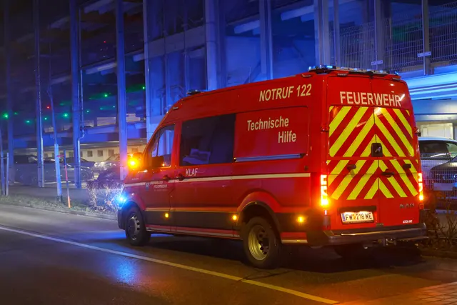 In der Nacht auf Freitag, 27. Februar, wurden die Auslagenscheiben des Eisenwaren-Geschäfts Schildmair in der Welser Neustadt eingeschlagen. | Foto: laumat.at