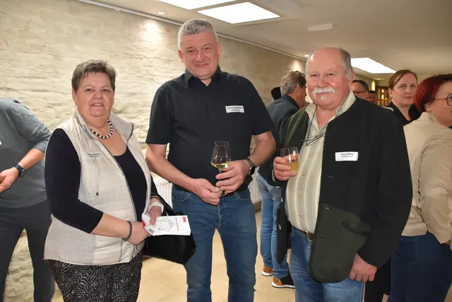 Gut gelaunt: Sonja Zapfel, Gerald Ehrenhöfer, Hans Zapfel | Foto: MeinBezirk/Michael Strini