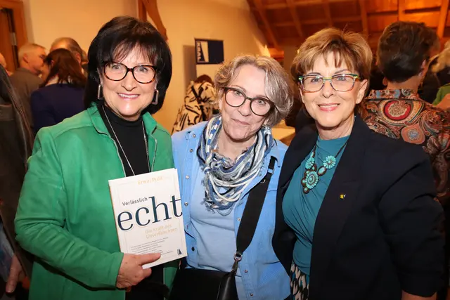 Drei-Mäderl-Haus aus Berndorf: Helga Hejduk, Gabriela Gram, Maria Garherr. | Foto: Manfred Wlasak