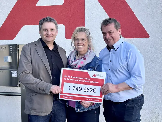 Werner Müller (AK Niederösterreich-Kammerrat), Sonja Klinger (Leiterin der AK Bezirksstelle Zwettl) und Horst Pammer (Vizepräsident der AK Niederösterreich). | Foto: Katrin Pilz