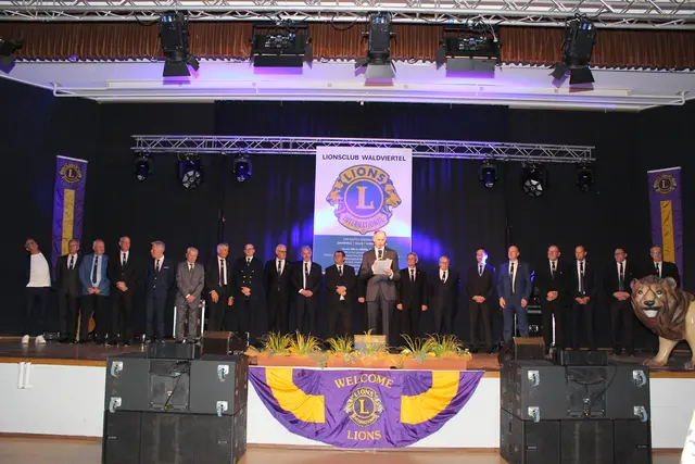 Lions Club President Ing. Ernst Weisgram freute sich fast 500 Gäste zum Konzert begrüßen zu dürfen | Foto: Walter Kellner