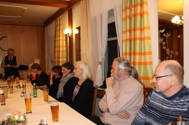 Ernst Ebermann (2.v.r.) wurde als "Neuer" willkommen geheißen | Foto: Gerhard Langmann