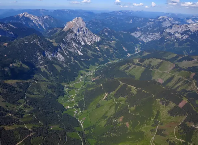 Geplant sind Anlagen im Bereich Radmerhals und Schneckenkogel mit einer Gesamthöhe von bis zu 215 Metern.  | Foto: Ludwig Gottsbacher