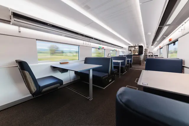 Auch innen drinnen ein Schmuckstückerl: die Westbahn auf der Südstrecke. | Foto: Lengsteiner