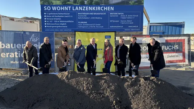 Alle am Projekt beteiligten Personen wurden zur Schaufel gebeten. | Foto: Zezula