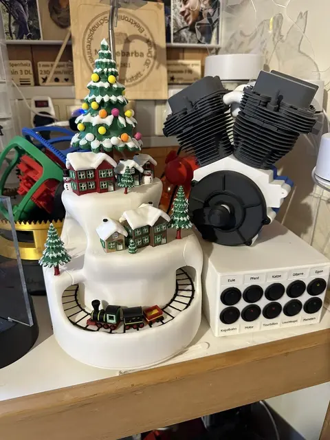 Funktionsfähige Objekte, welche alle aus den 3D Druckern stammen | Foto: Michael Köck