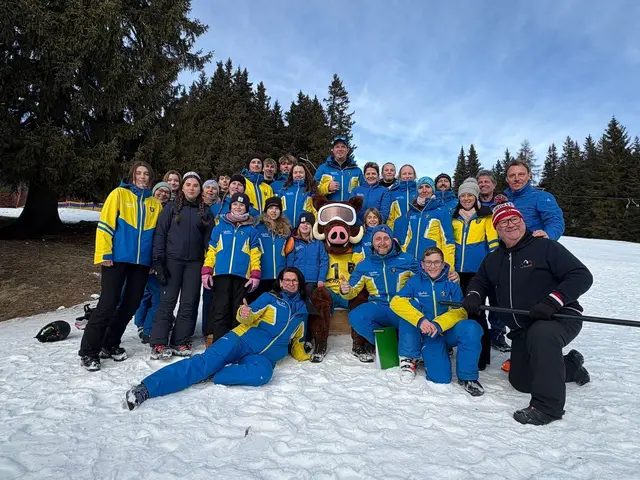 Der Schiclub Eberstein mit Maskottchen Eberhard bedankt sich für eine tolle Saison. | Foto: Schiclub Eberstein FB