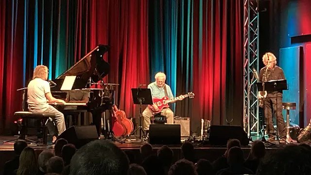 soulflight im bis zum letzten Platz gefüllten Freiraum. | Foto: Petra Ortner