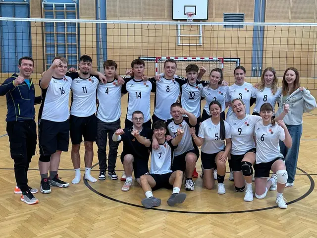 Für die Burschen ist der sportliche Höhepunkt noch nicht erreicht: Am 18. März treten die Jungs der HAK Liezen in Eisenerz zur Landesmeisterschafts‑Finalrunde an. | Foto: Nebojsa Dukic