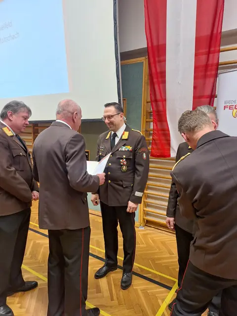 Als Kommandant der Feuerwehr Spielfeld und Abschnittskommandant des Abschnittes 5 engagiert sich Hanscheg seit vielen Jahren für das Feuerwehrwesen im Bezirk. | Foto: Günter Simmerl