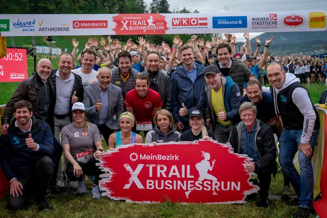 Das war der X-Trail Businessrun 2025 - heuer geht das Lauf- und Hindernisspektakel am 23. April über die Bühne.  | Foto: MeinBezirk/Bernhard Knaus
