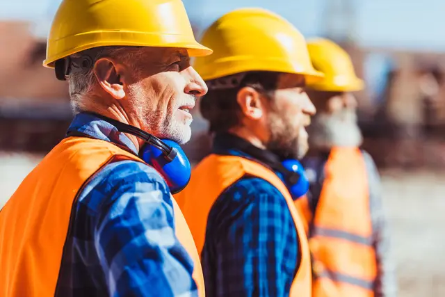 Viele aktuell Arbeitslose am Bau haben eine Wiedereinstellungszusage. | Foto: panthermedia/Artur Verkhovetskiy