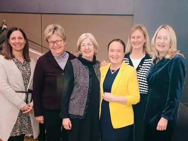 Andrea Volpini de Maestri (3.v.r.) ist die neue Präsidentin der Spittaler Soroptimistinnen. | Foto: KK/SC Spittal Millstättersee