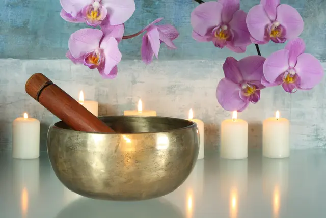 Die Klänge und Vibrationen von Gongs und Klangschalen wirken wie eine innere Massage der Körperzellen  | Foto: RMA/Archiv