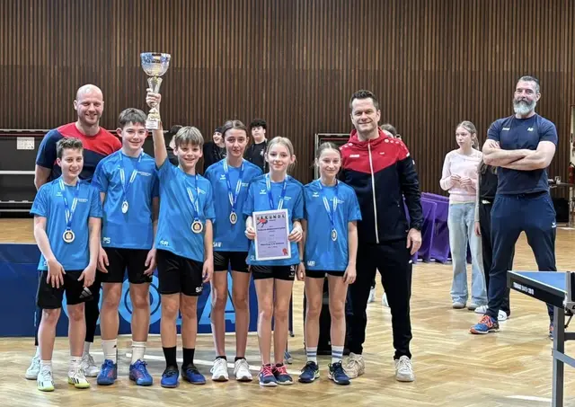 Die Sportmittelschule Bad Kreuzen triumphierte im Bewerb der 1. und 2. Klassen. | Foto: Bernhard Kinz-Presslmayer